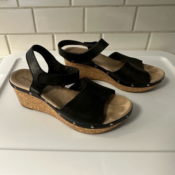 CLARKS Annadel clover black leather 3" woman boho cottagecore studded wedge 10 - Picture 9 of 14